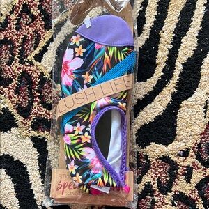 Lush Life Floral Water Shoes Small 5.5 to 6.5